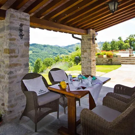 Amazing In With Swimming Pool * Apecchio